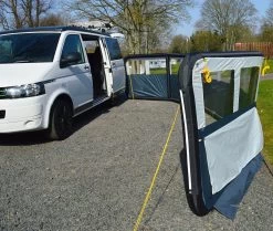 Maypole 5 Panel Single Point Inflation Windbreak -Sports Outdoor Store k6bcdd5e63cad75e1ddabd98efdb915bb